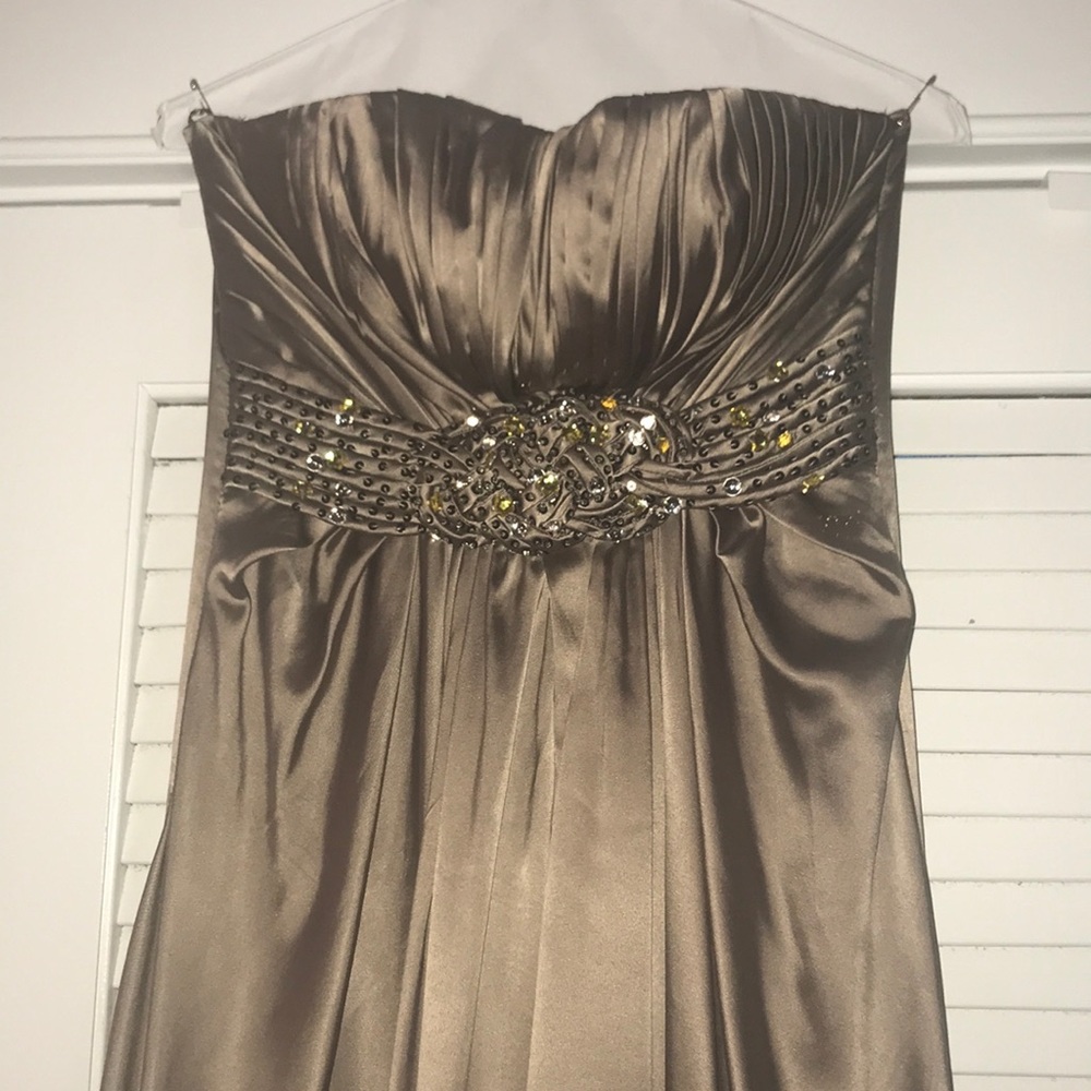 Coniefox Strapless Embellished Evening Gown